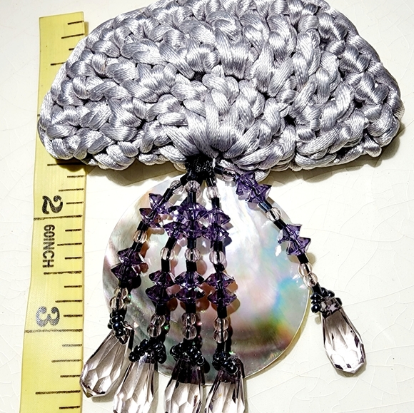 Periwinkle soft grey shell brooch  cascading faceted beads iridescent crochet - Picture 5 of 8